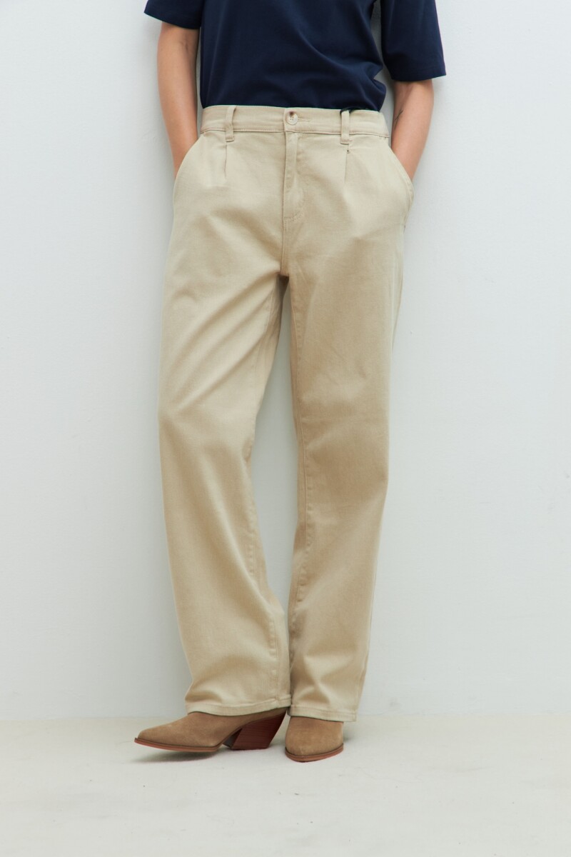 Pantalón con pinzas beige