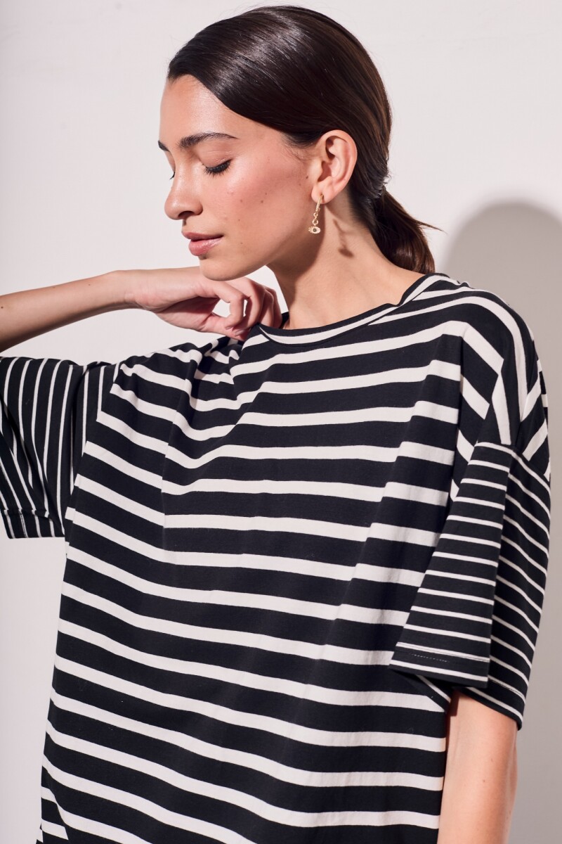 Remera Rayada Negro