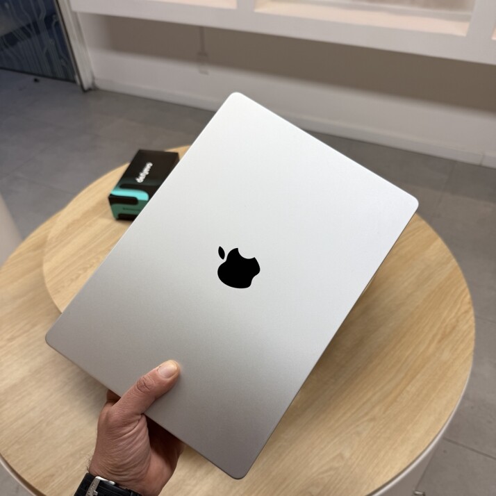 Macbook Pro M5 14'' Macbook Pro M5 14''