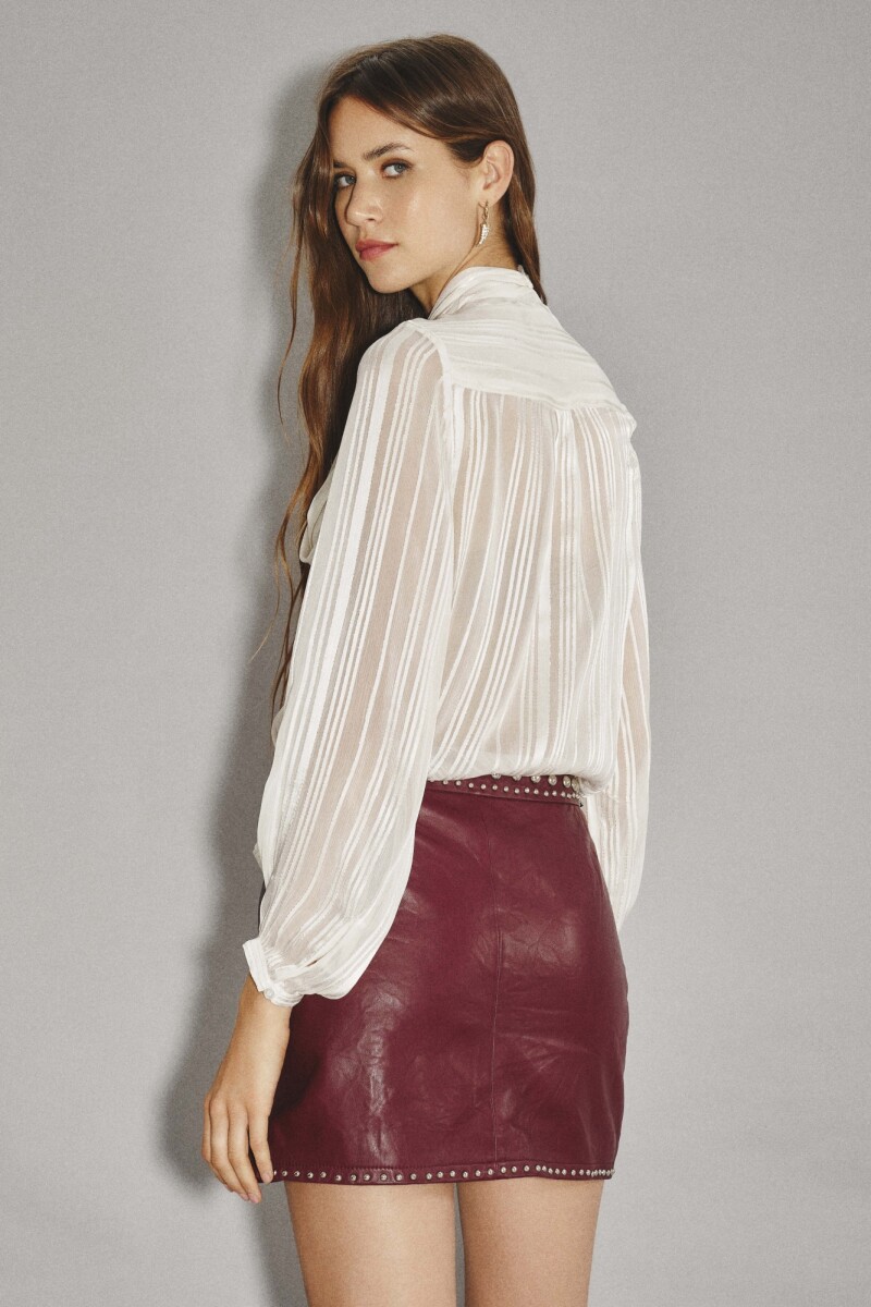 Falda Orient Studs Cuero Bordo