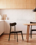 Silla Safina chapa de fresno y madera maciza de caucho