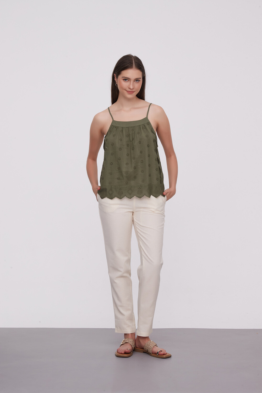 Musculosa Nikel Verde Oliva Oscuro