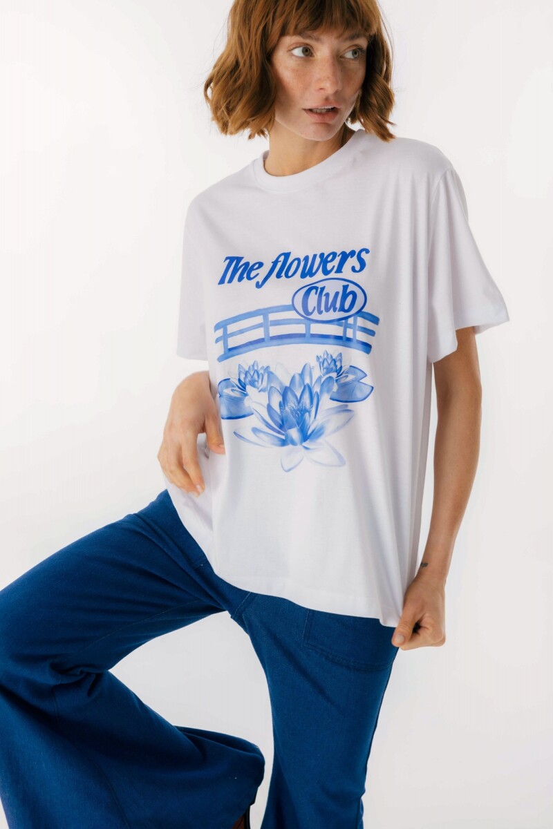 Remera Flowers Club Flor Azul
