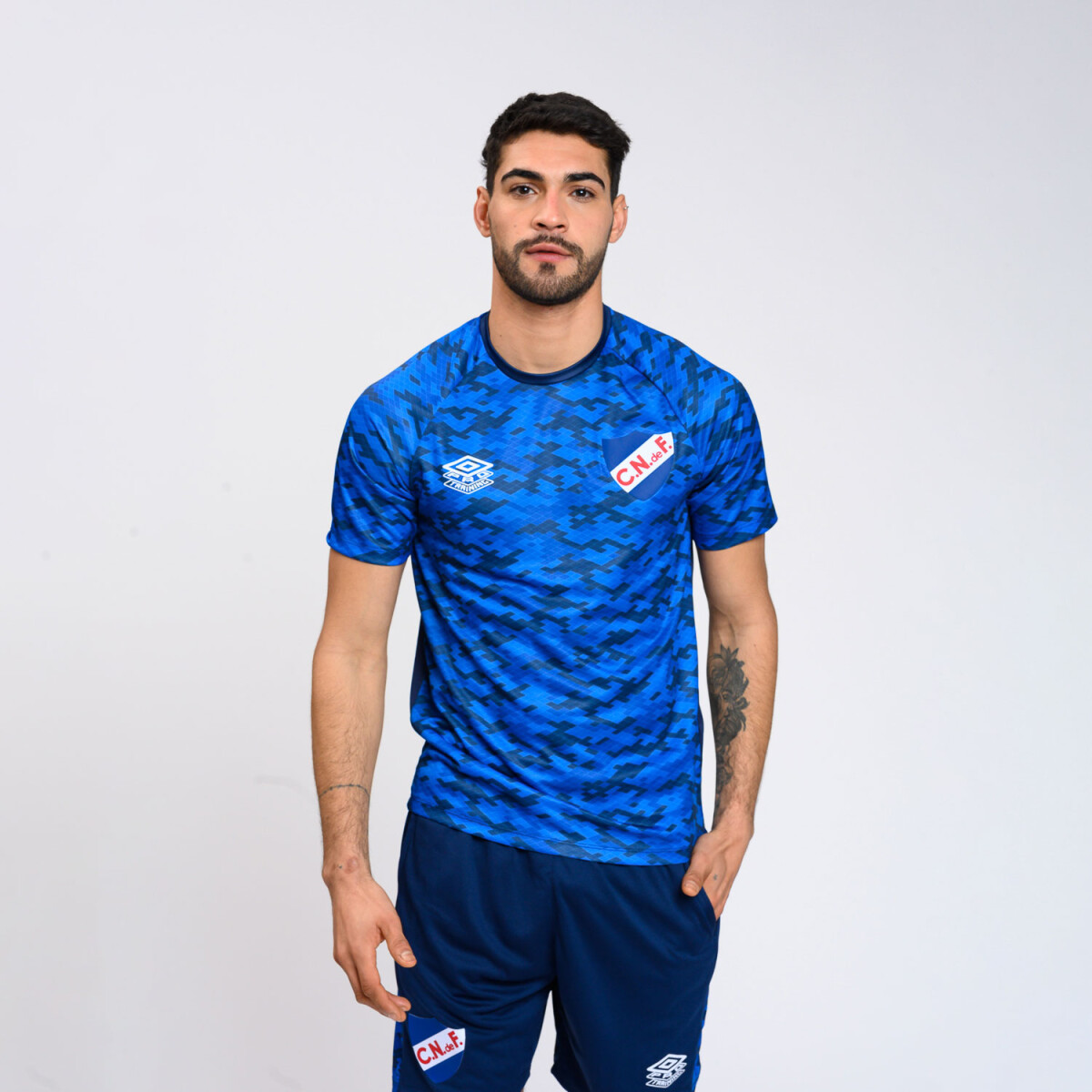 REMERA PRO TRAINING CAMO Nacional Oficial Hombre - 001 