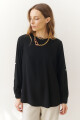 BLUSA A LA BASE NEGRO