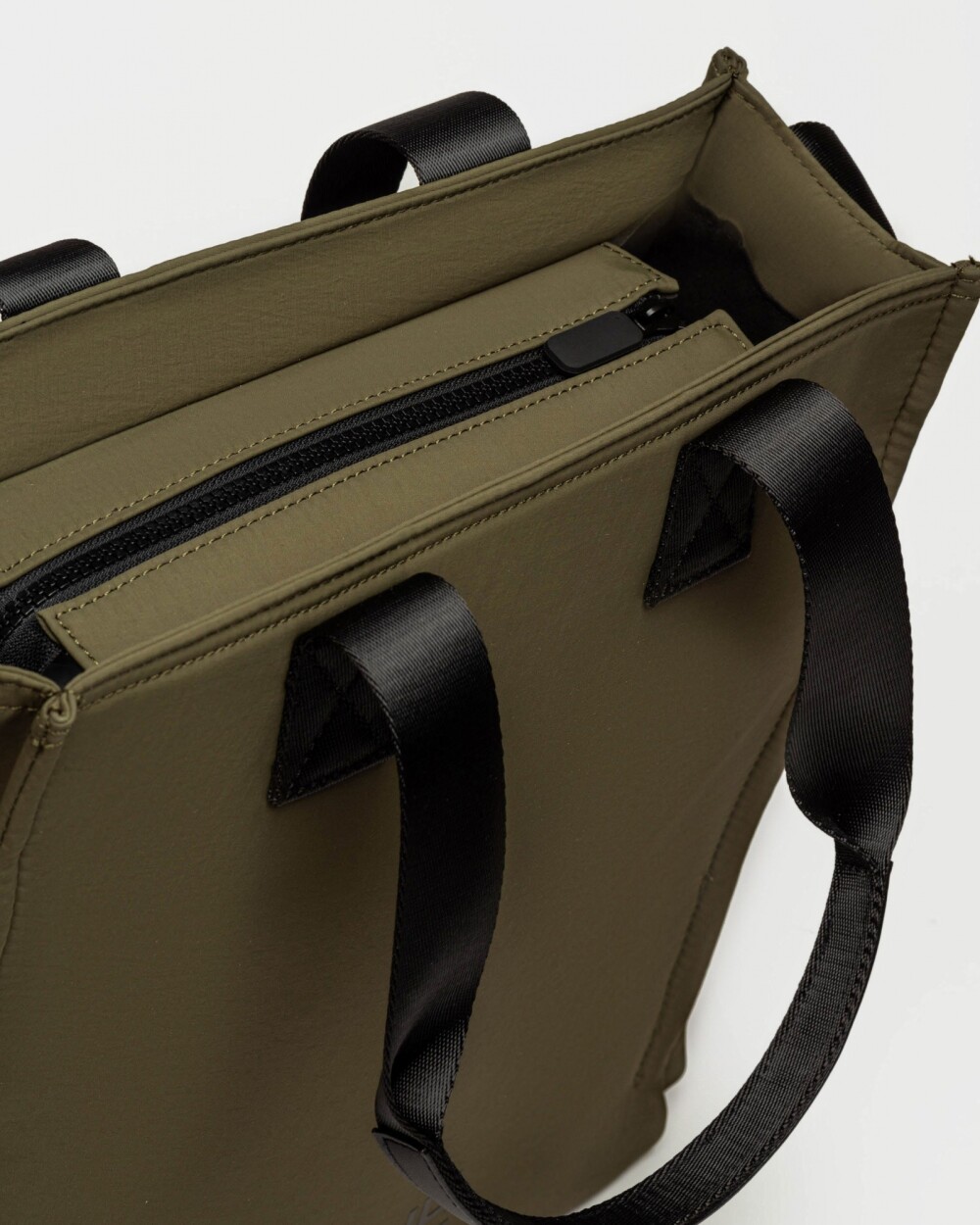 Cartera al hombro Flight en Nylon Verde