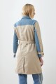 Trench bicolor jean medio