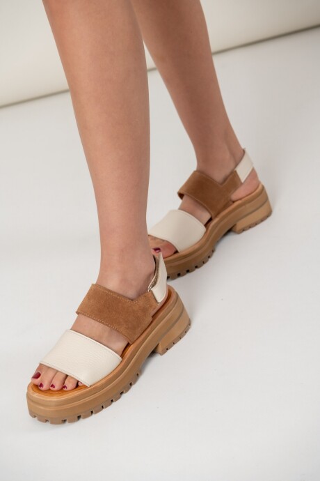 SANDALIA BEATRIX CAMEL
