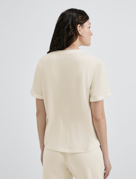 BLUSA BÁSICA CON PLIEGE BEIGE