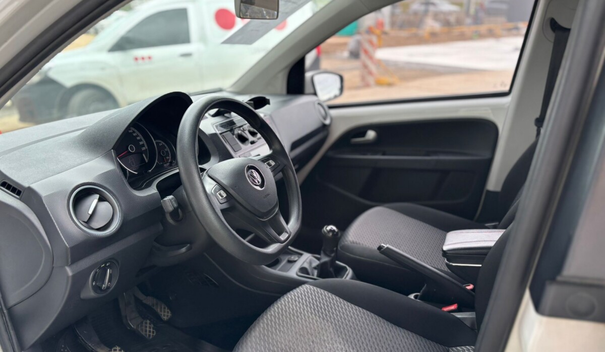 Volkswagen Up Move TSI - 2020 Volkswagen Up Move TSI - 2020