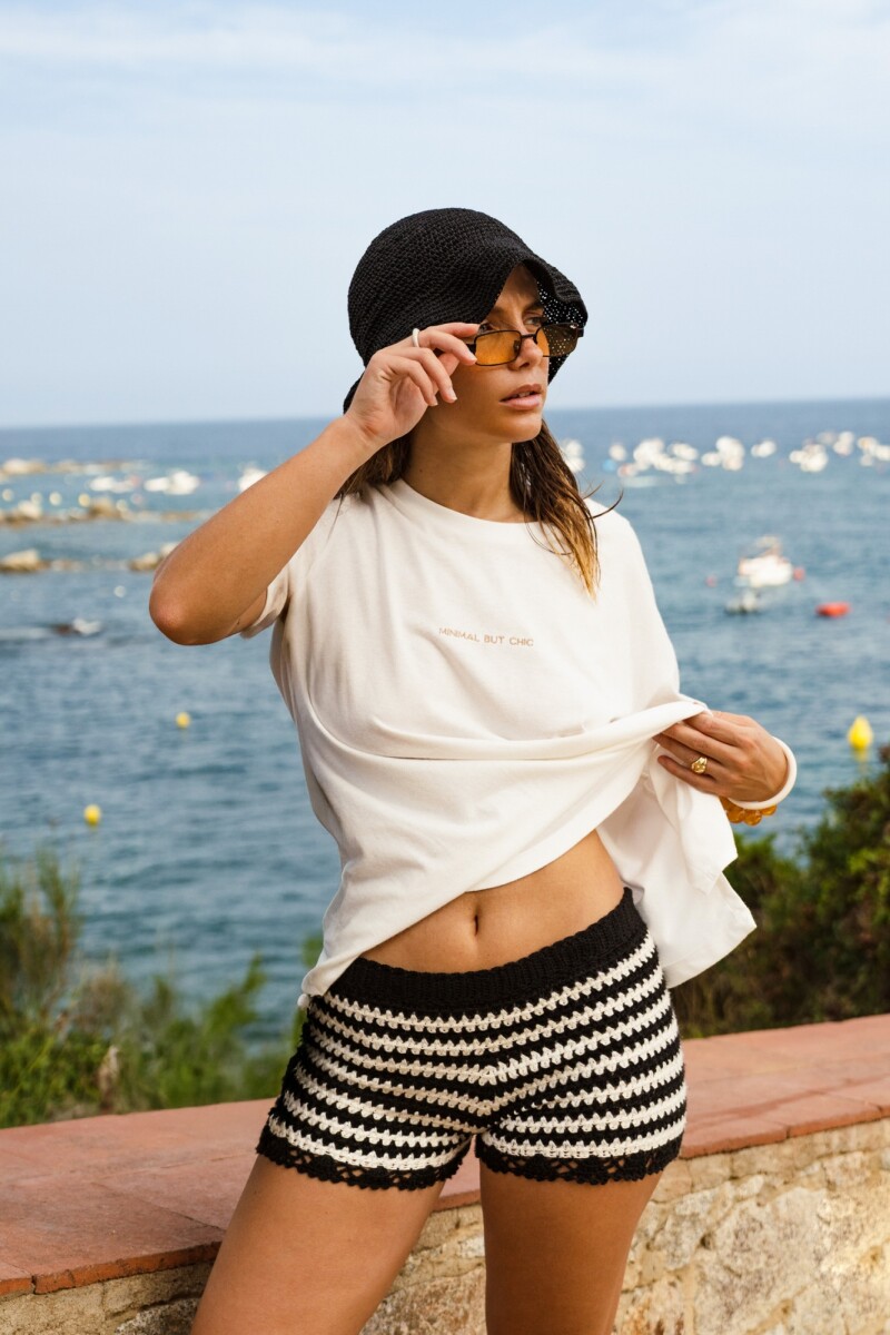 REMERA VEGA OFF WHITE - MINIMAL BUT CHIC 