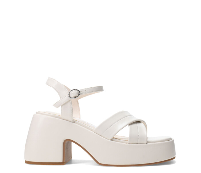 Sandalia XYLO con taco Offwhite