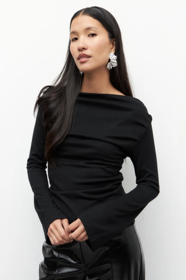 REMERA MINCY Negro