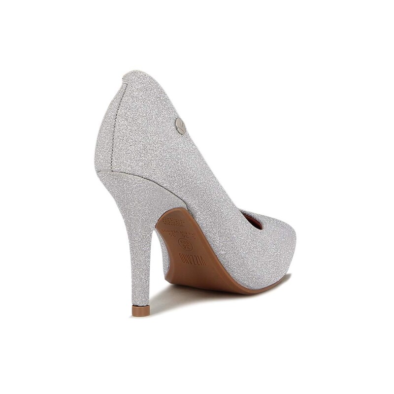 Zapato Formal Mujer Vizzano Clásico Taco Alto Brilloso Plata