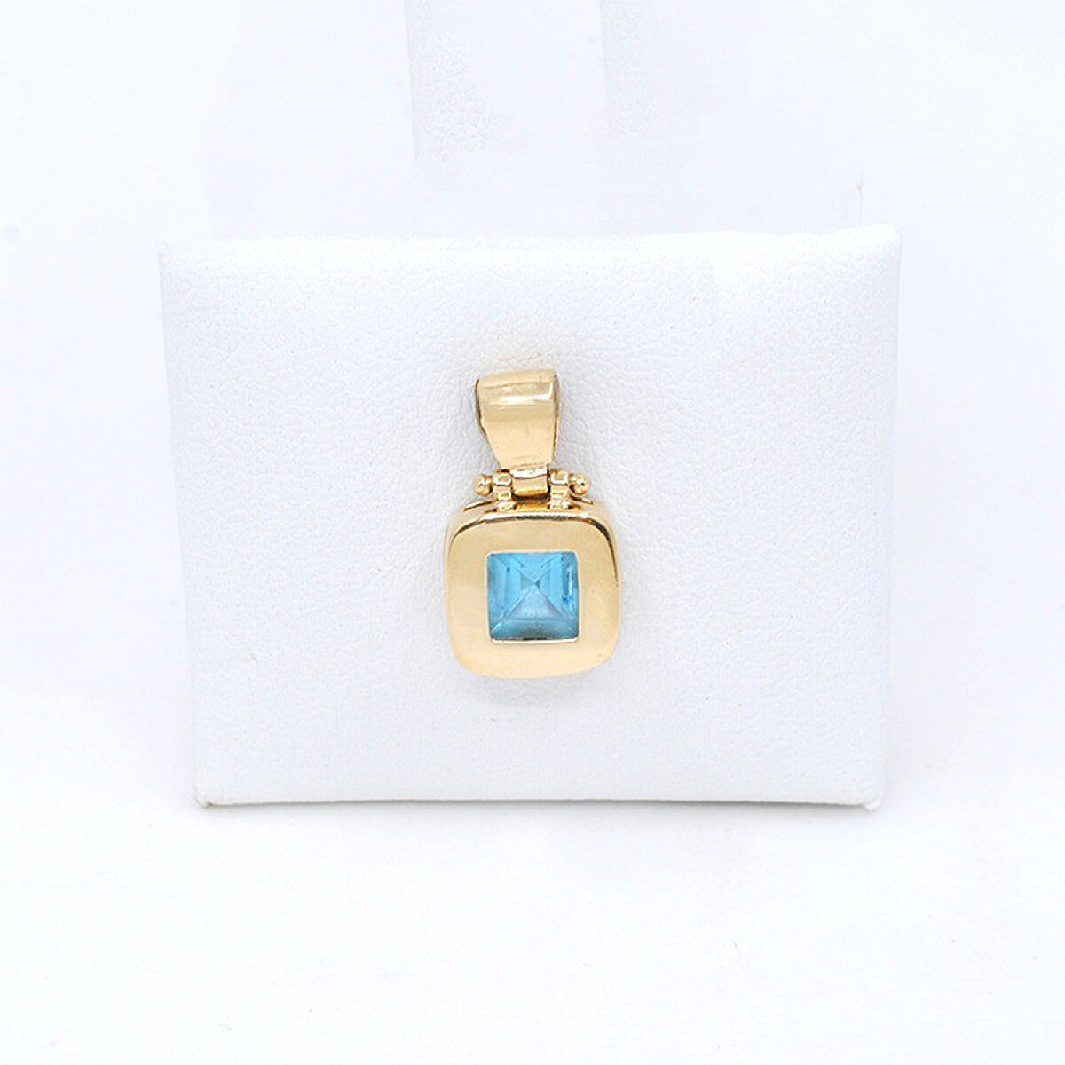 Colgante En Oro 18K Y Topacio 
