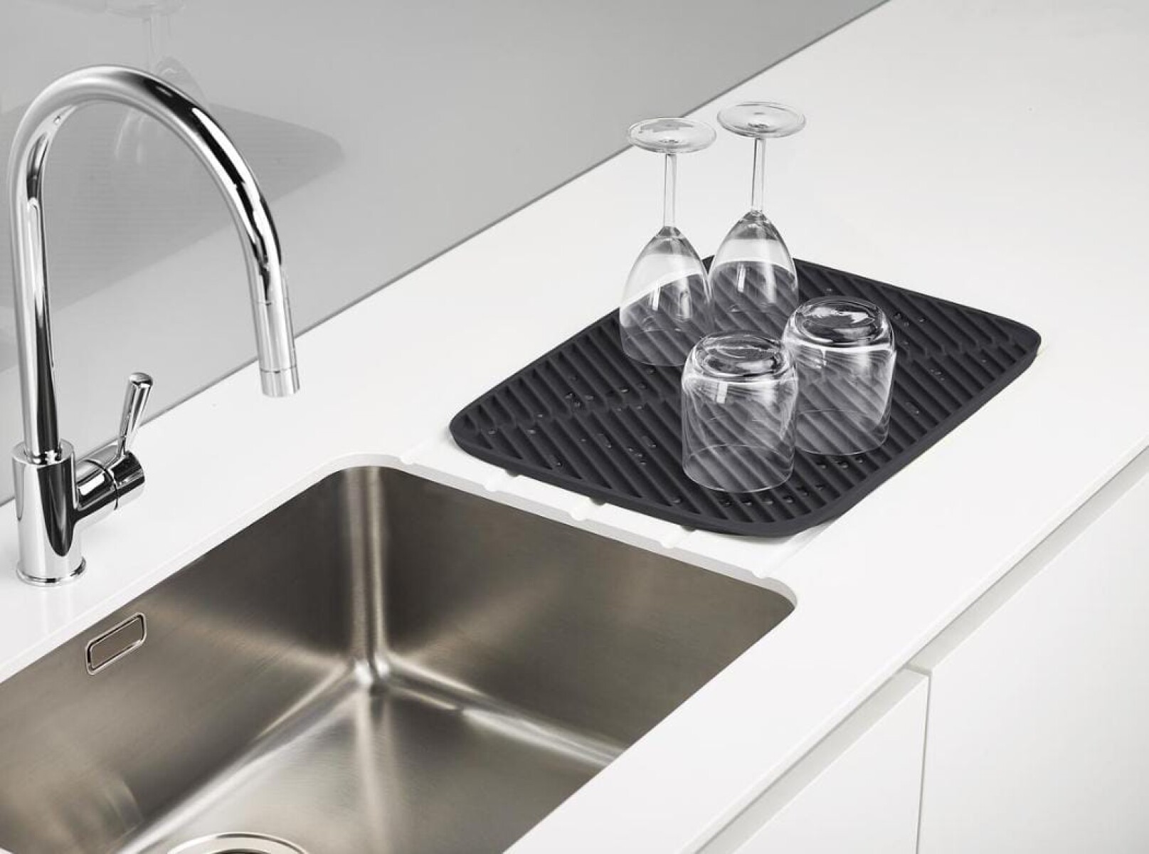 Escurridor tapete de drenaje flexible y compacto para vajilla 