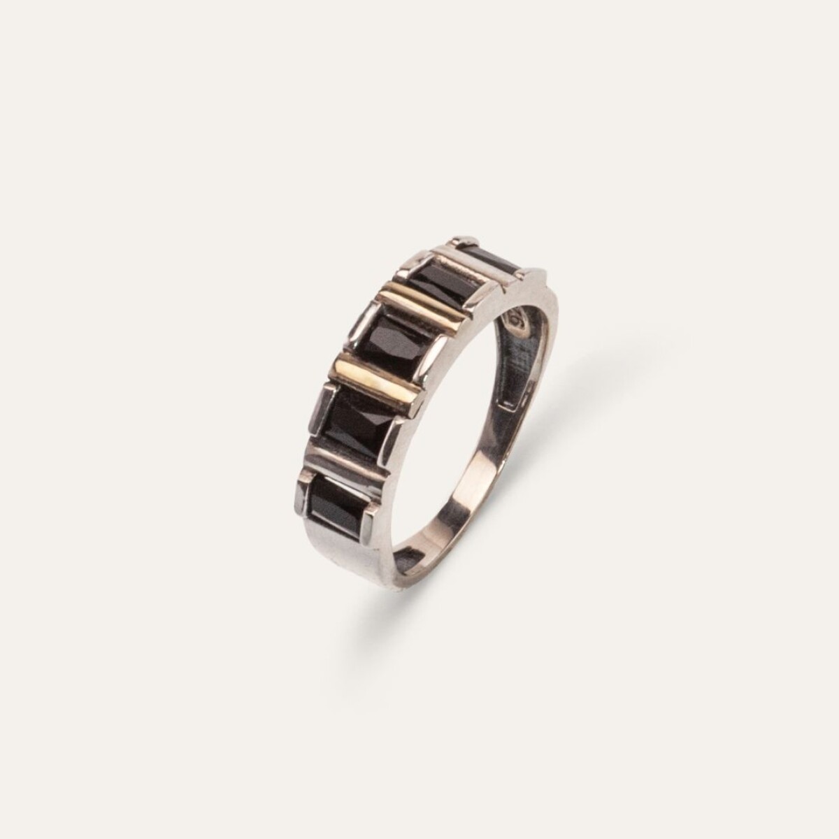Anillo Verona Black - Plata y Oro 