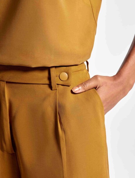 PANTALÓN RECTO DE TALLE ALTO MARRÓN