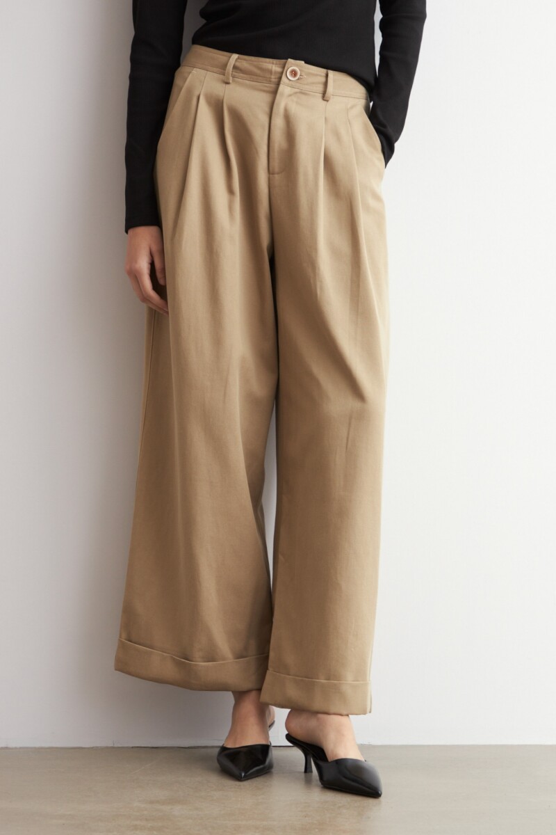 Pantalon pinzado beige