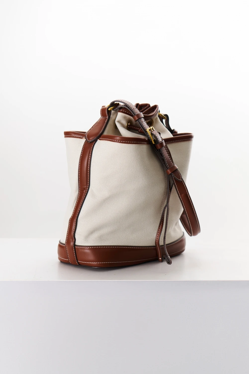 CARTERA CUERO VIVO