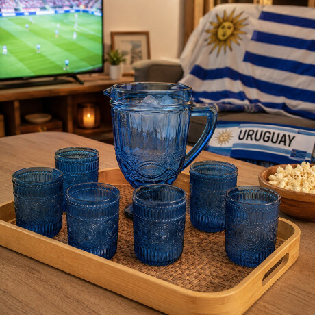 Combo Darwin Jarra Labrada Azul, Set 6 Vasos Labrados Azul y Bandeja Rectangular Simil Rattán Grande Combo Darwin Jarra Labrada Azul, Set 6 Vasos Labrados Azul y Bandeja Rectangular Simil Rattán Grande