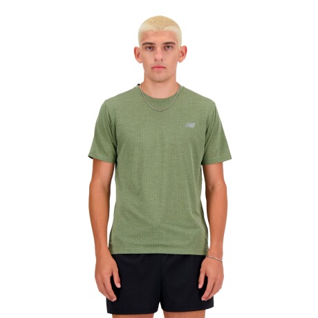 Remera New Balance de Hombre - ATHLETICS RUN - MT41253DEK GREEN