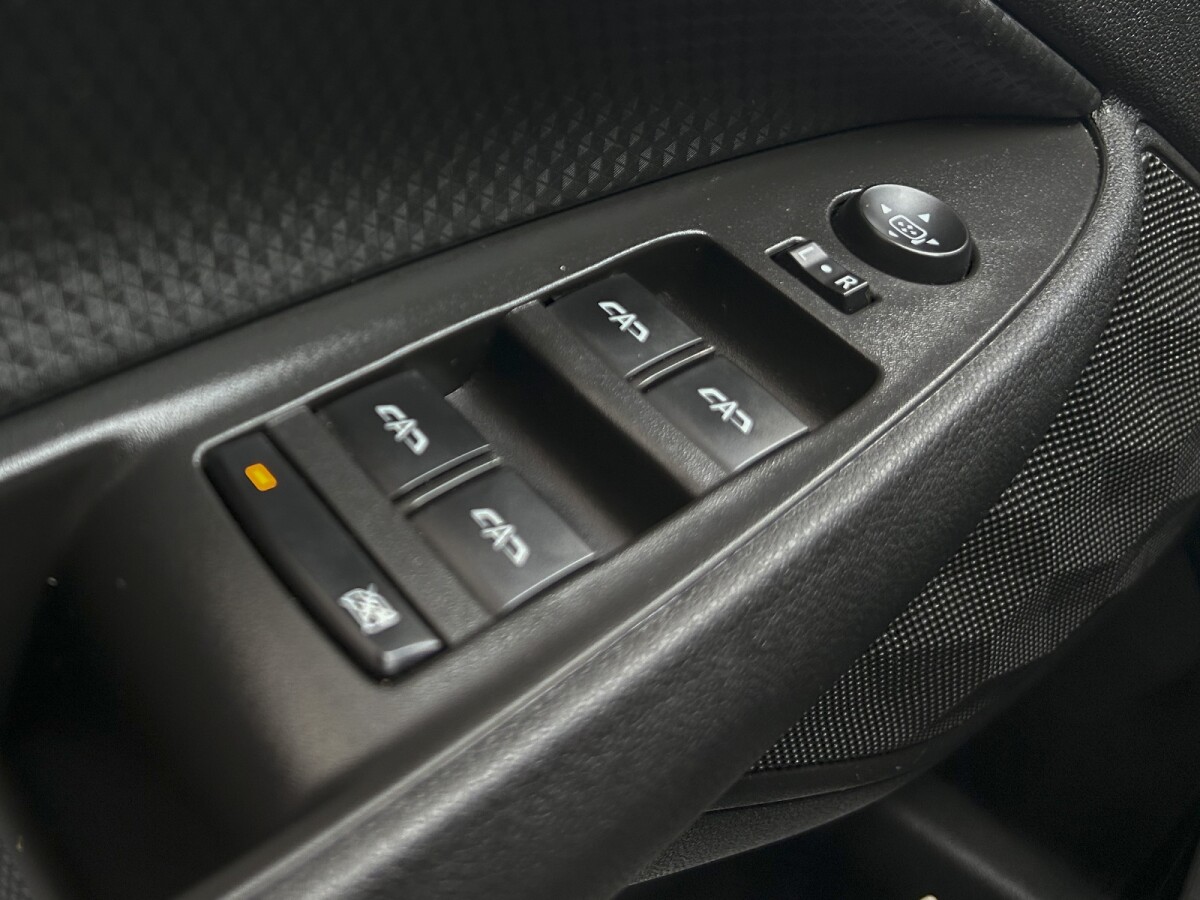 Chevrolet Onix 1.0T EXCELENTE ESTADO! | Permuta / Financia Chevrolet Onix 1.0T EXCELENTE ESTADO! | Permuta / Financia