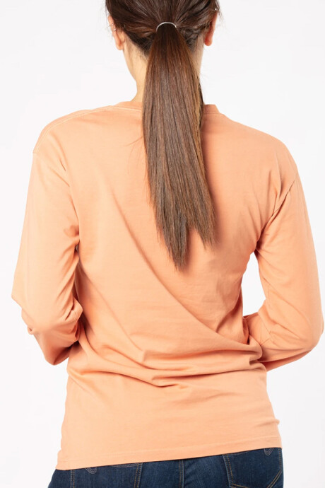 REMERA MANGA LARGA TROTA Naranja