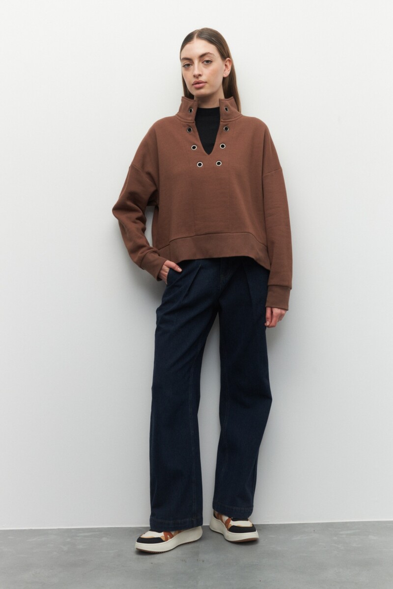 BUZO ALTIS Chocolate