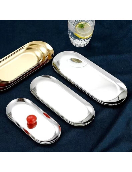 BANDEJA OVAL 22x9CM METAL PLATEADO BANDEJA OVAL 22x9CM METAL PLATEADO