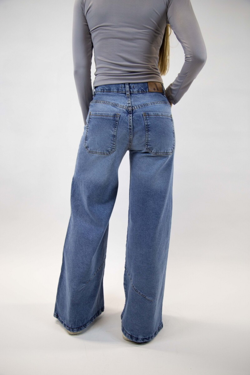 Jean baggy con pinzas azul