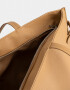Shopper Cartera Shopper Con Charm - Marron Camel