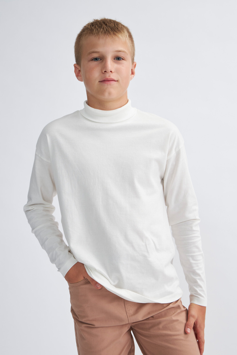 Camiseta cuello alto - Crudo — BAS