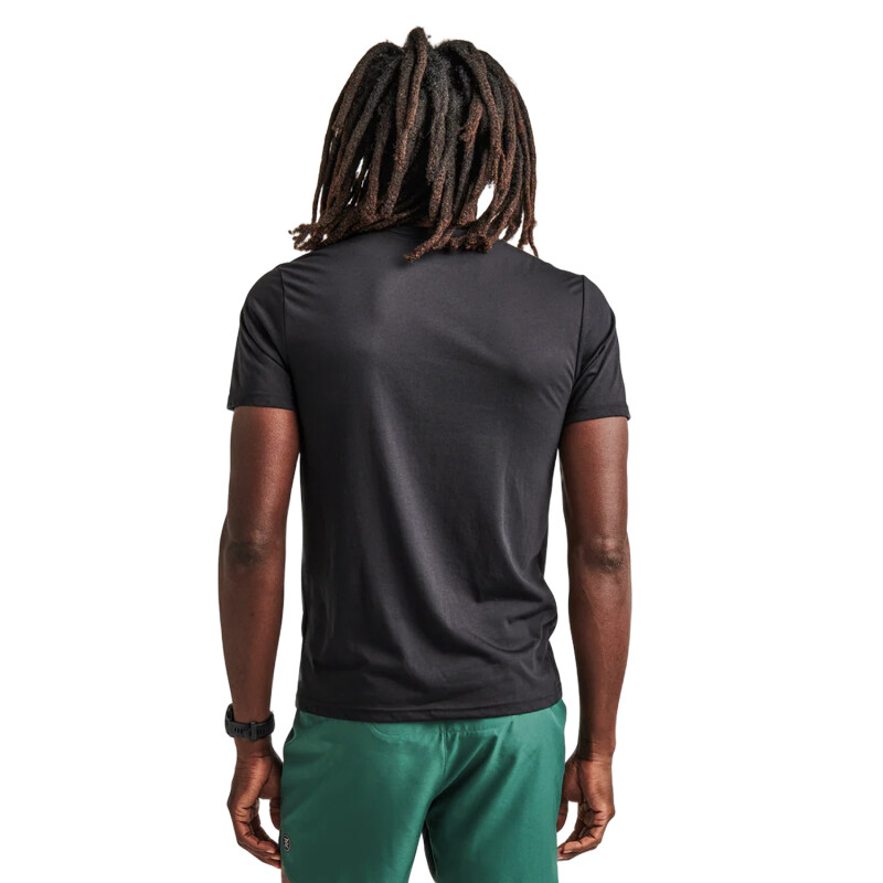 Remera Roark Mathis Core - Negro Remera Roark Mathis Core - Negro