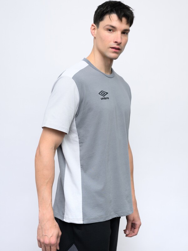 REMERA CUTS Umbro Hombre 059