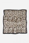 Pañuelo animal print marco animal print