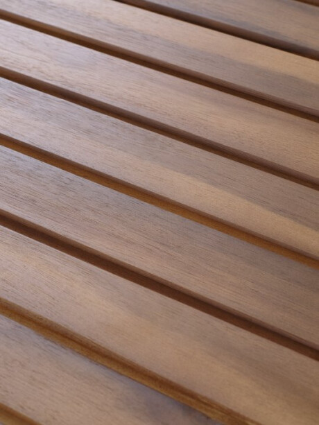 Mesa de balcón RUNEBAKKEN A62xAl62 madera dura Mesa de balcón RUNEBAKKEN A62xAl62 madera dura