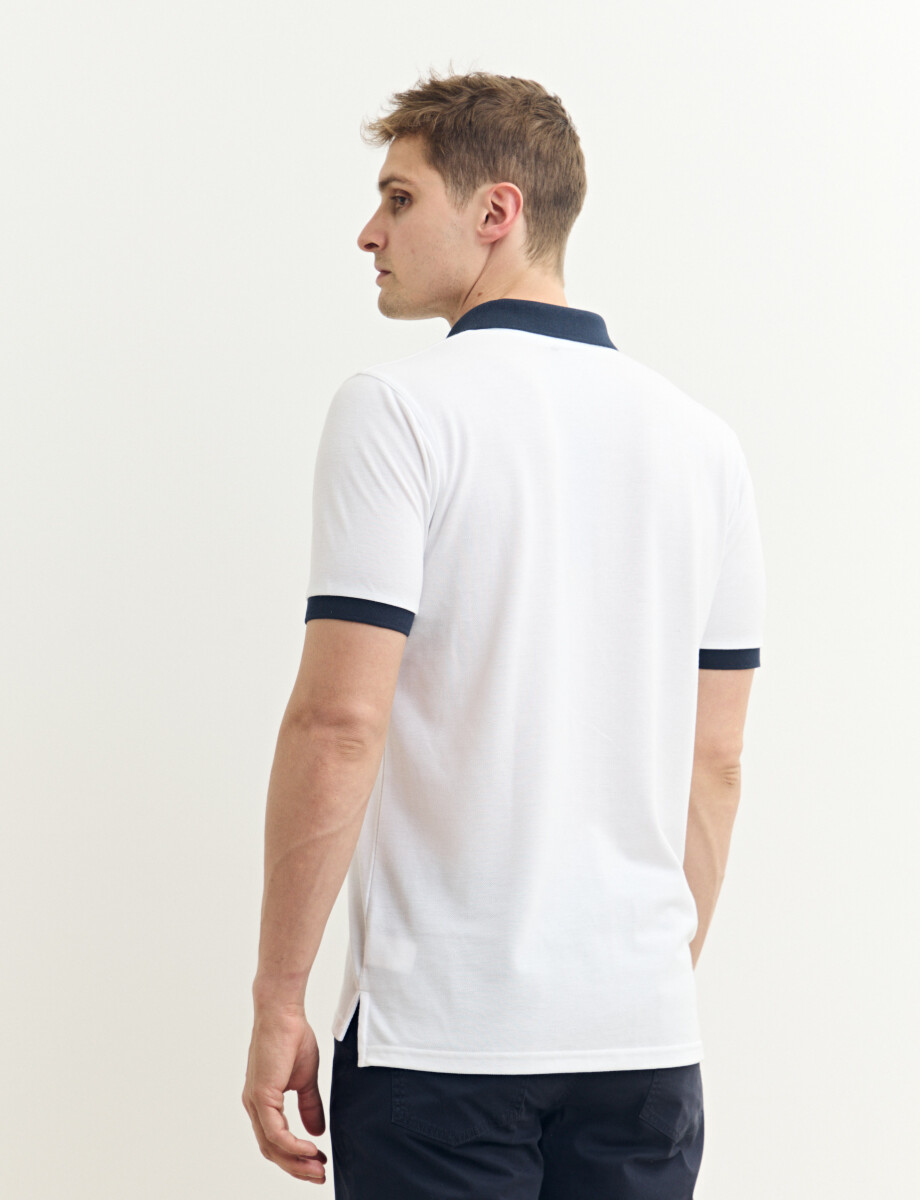 520753 REMERA HARRINGTON LABEL Blanco