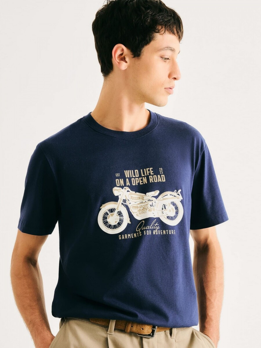 CAMISETA CON ESTAMPA MODELO REGULAR - T-SHIRT MM 