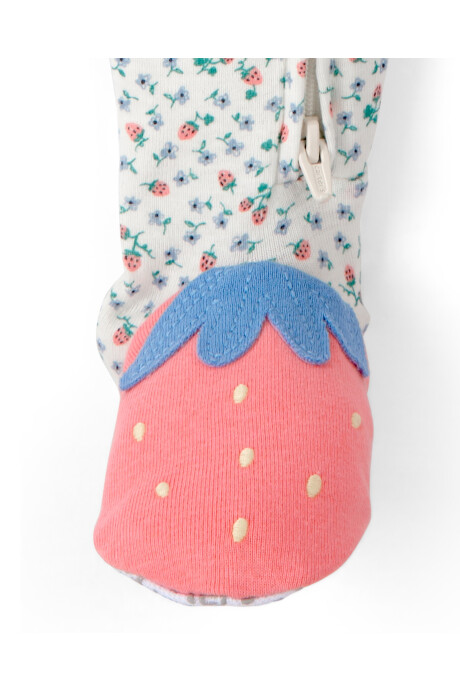 Pijama enterito de algodón con pie, diseño frutillas y flores. Talles 12-24M Sin color