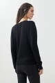 Sweater escote V negro