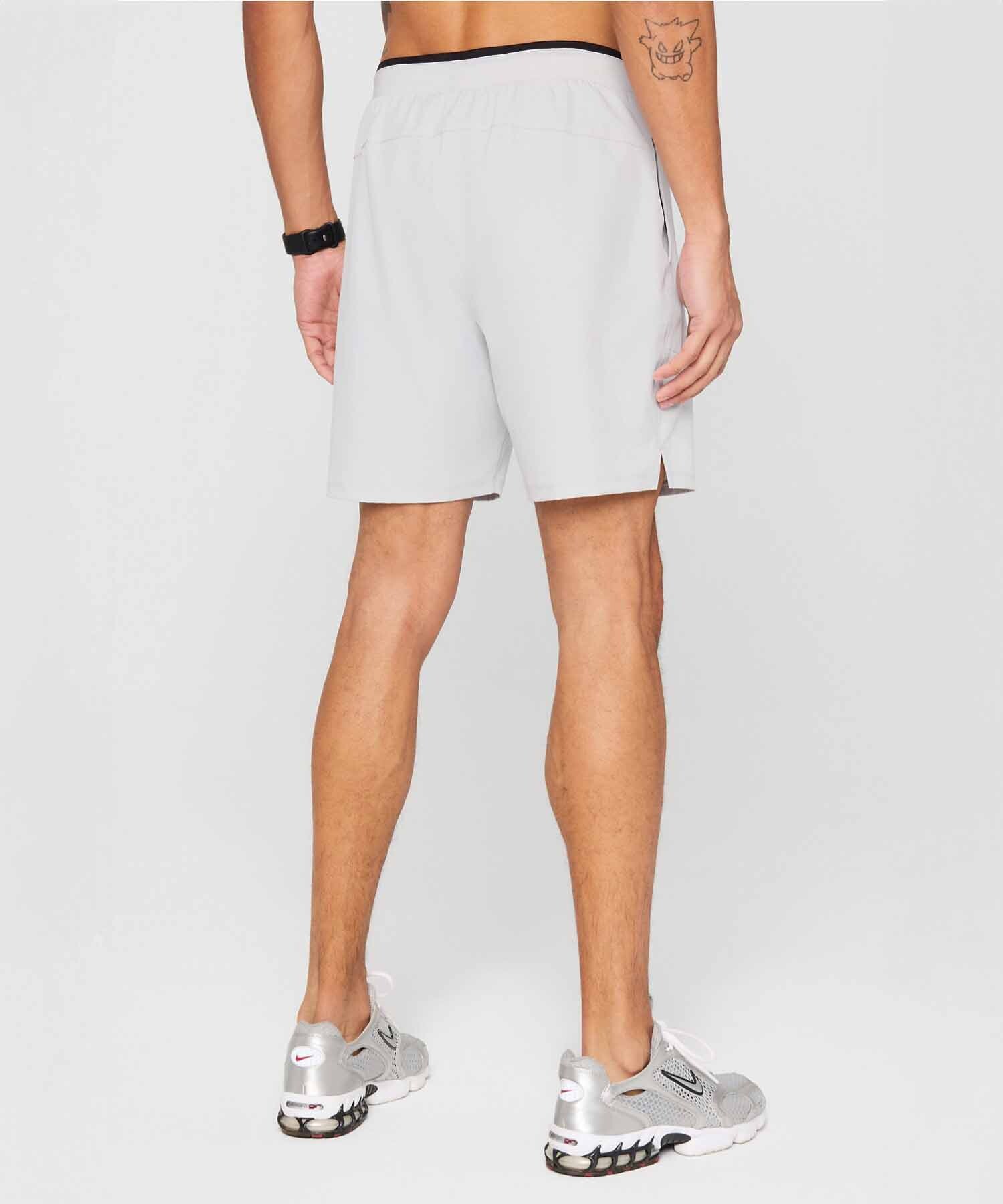 Short Con Malla The Fundamental Short II Lined 7" Hombre Mineral Grey