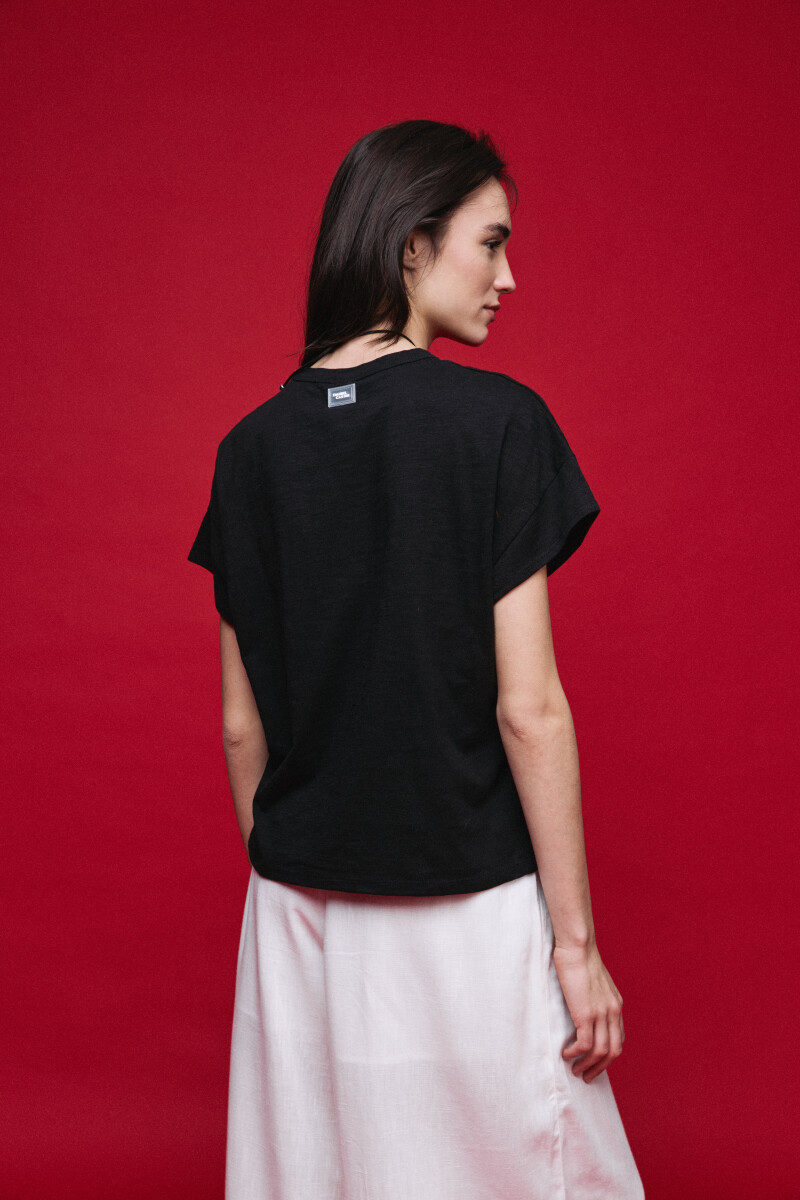 REMERA JANA Negro