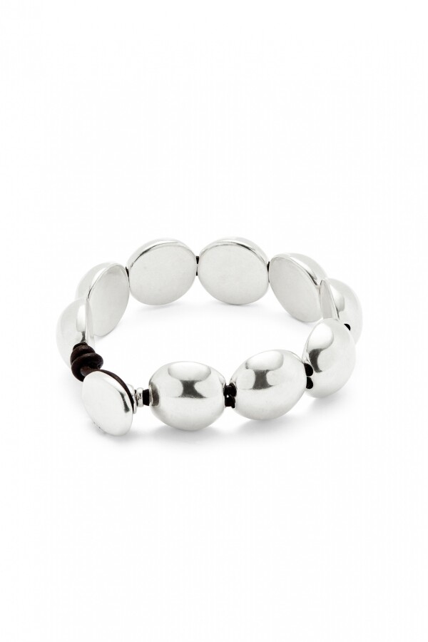 PULSERA DE CUERO CON CUENTAS GRANDES DE ALEACIÓN DE METALES BAÑADAS EN PLATA DE LEY Pulsera