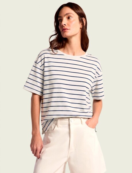 CAMISETA MODELO REGULAR A RAYAS AZUL