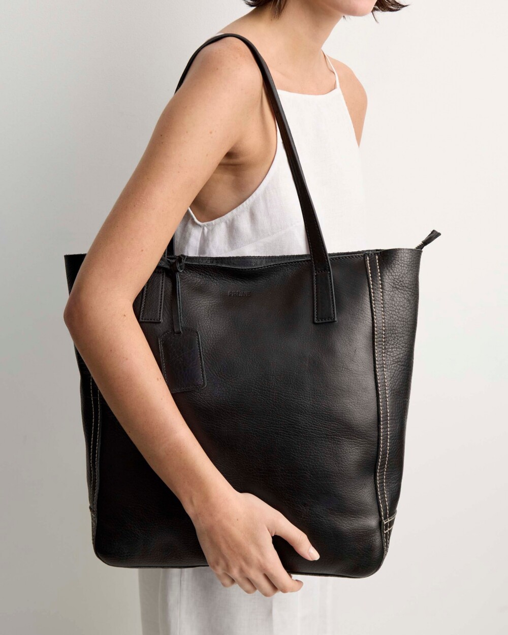 Shopper Vera en cuero vegetal liso Negro