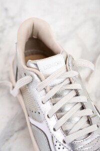 Zapatilla Metalizada Cuero Plata