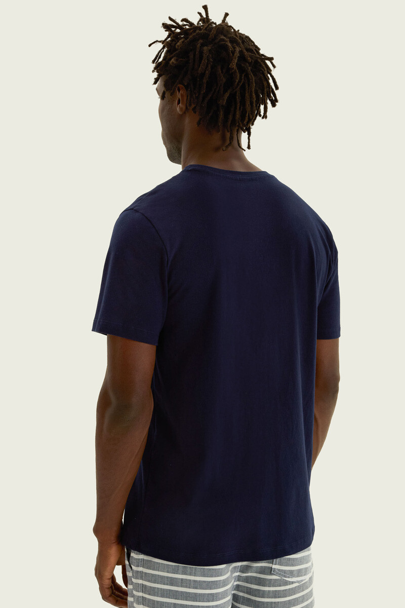 Remera Hering lisa con logo bordado Azul
