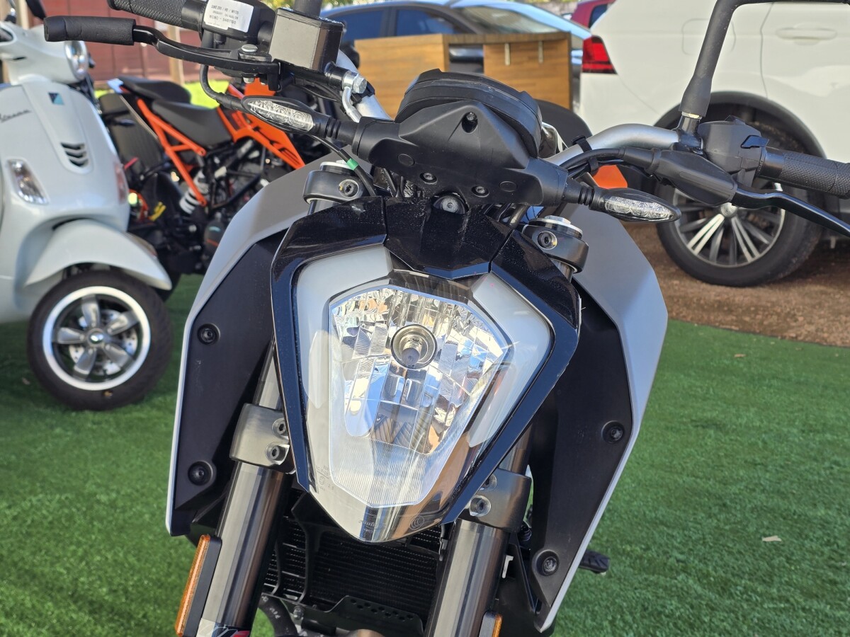 KTM Duke 200 0KM | Permuta / Financia KTM Duke 200 0KM | Permuta / Financia