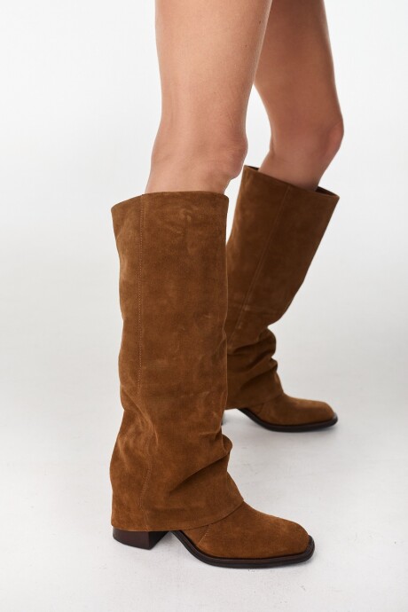 Bota New Volcada Camel